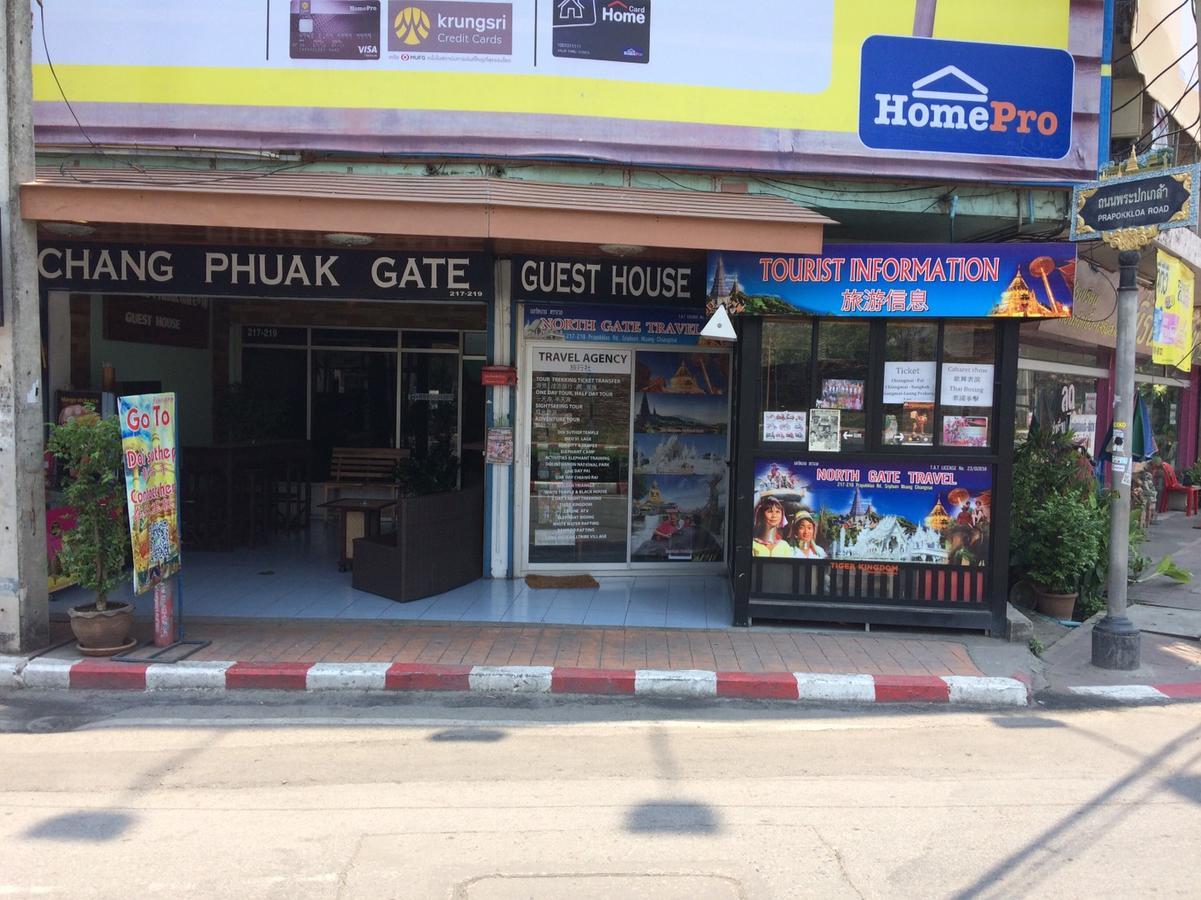 Changphuakgate Guesthouse Chiang Mai Buitenkant foto