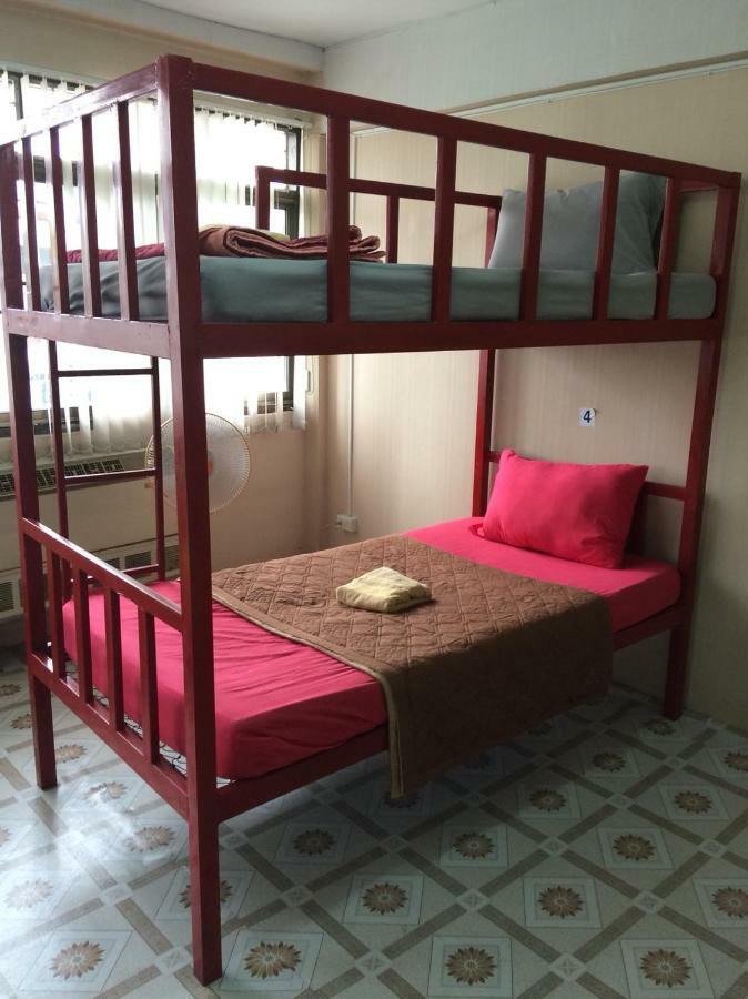 Changphuakgate Guesthouse Chiang Mai Buitenkant foto