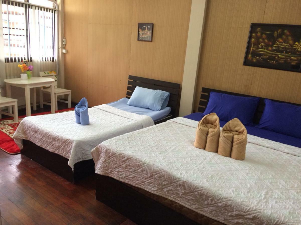 Changphuakgate Guesthouse Chiang Mai Buitenkant foto