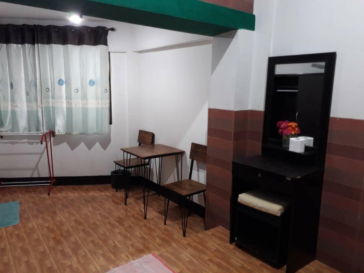 Changphuakgate Guesthouse Chiang Mai Buitenkant foto