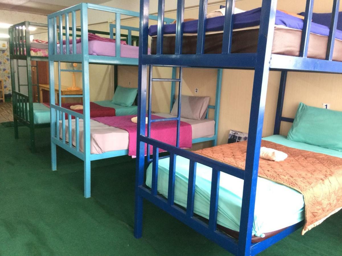 Changphuakgate Guesthouse Chiang Mai Buitenkant foto