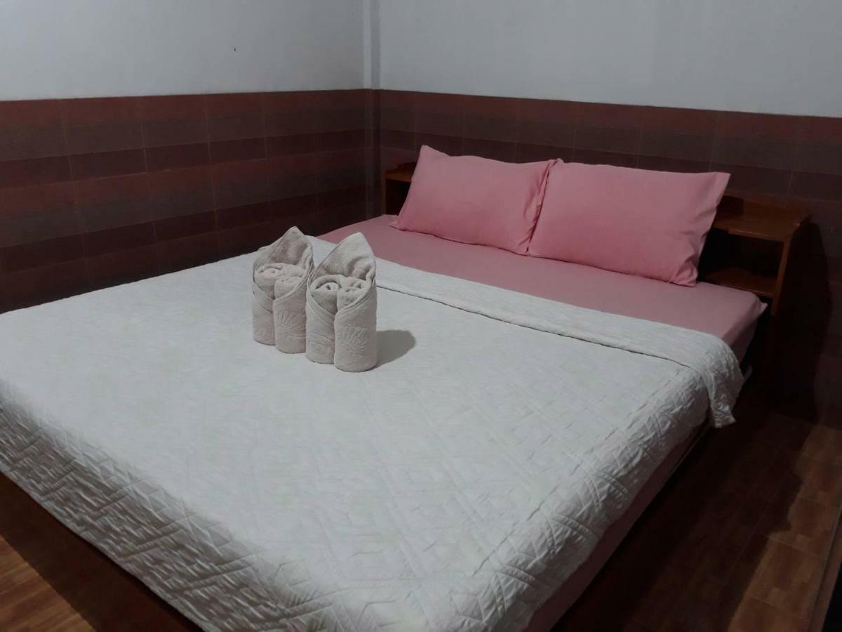 Changphuakgate Guesthouse Chiang Mai Buitenkant foto